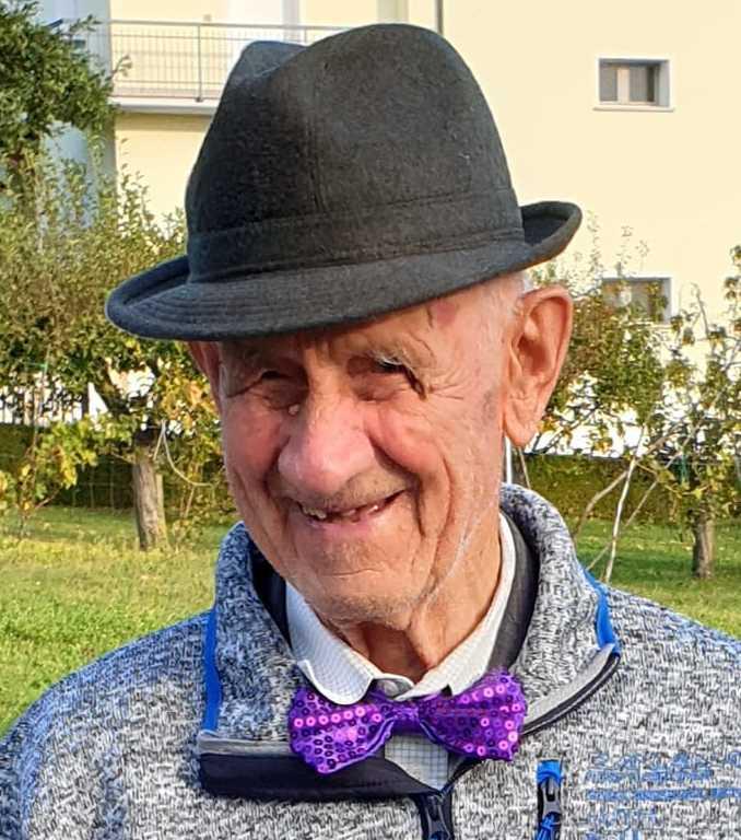 Addio Al Pittore Naif Bertolini Dipingeva La Magia Della Vita Semplice