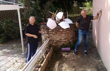 Alluvione a Sforzacosta (Macerata), porta di casa scardinata e pavimento da buttare: "Restano solo i muri"