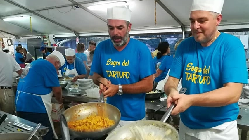 Sagra del tartufo a Castel del Rio: da oggi concerti, show e piatti prelibati. Il programma