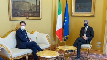 Conte: "Serve governo di salvezza nazionale"