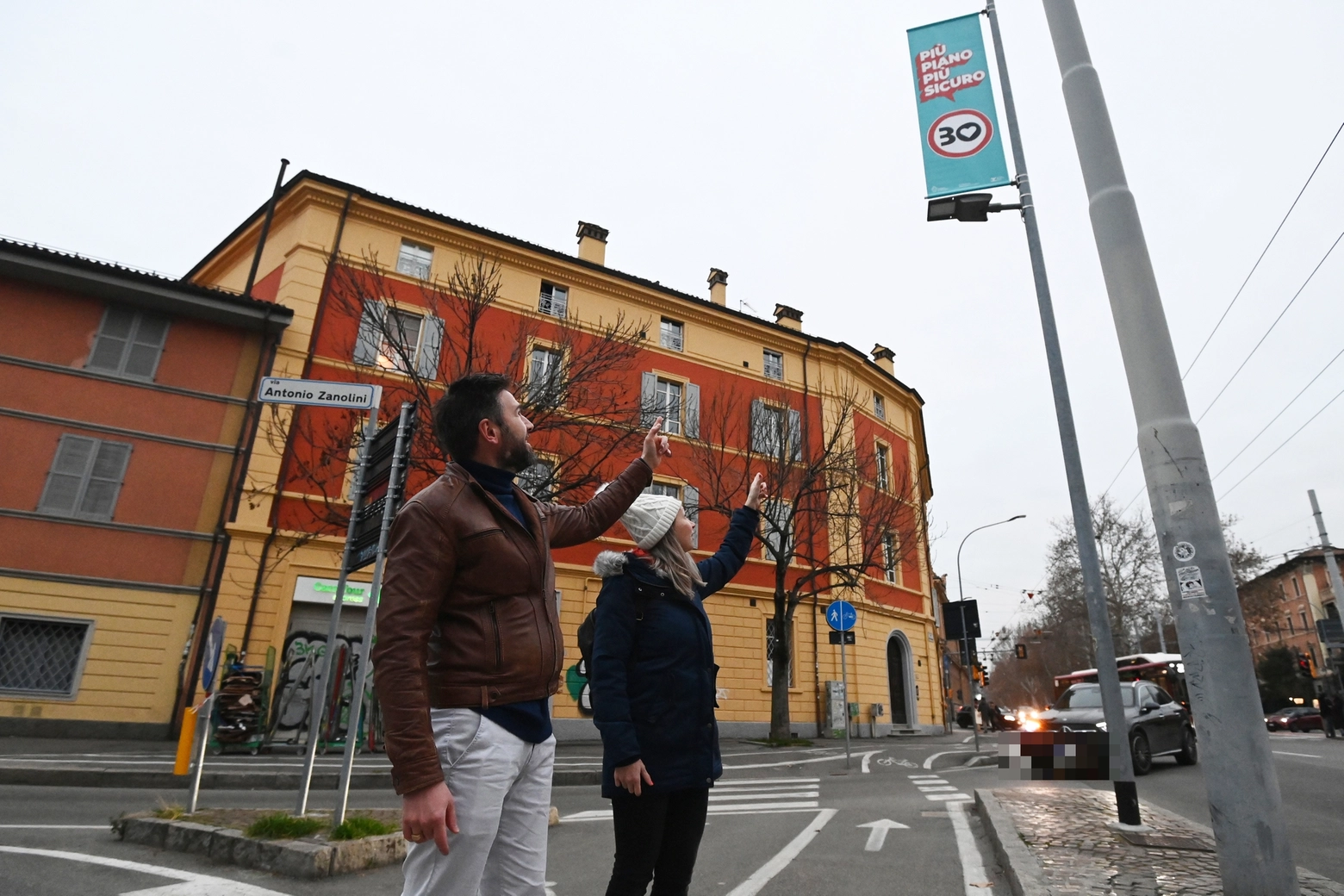 Città 30, martedì 16 gennaio scatta il d-day: la mappa delle strade in cui si circola ai 30 chilometri orari e quelle in cui si potrà andare ai 50