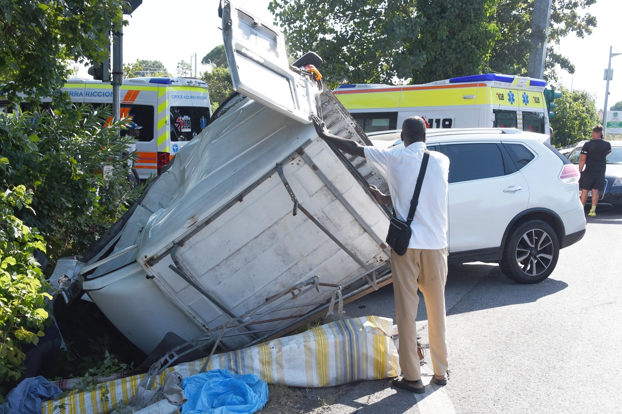 Incidente stradale sulla superstrada per San Marino: tre feriti e tanta paura (Foto Migliorini)