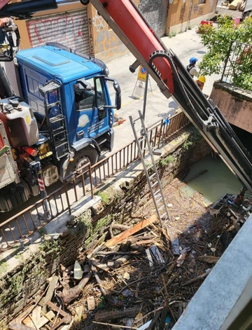 Frane sui Colli di Bologna, l’ordinanza del sindaco: “I proprietari dei terreni liberino le strade”