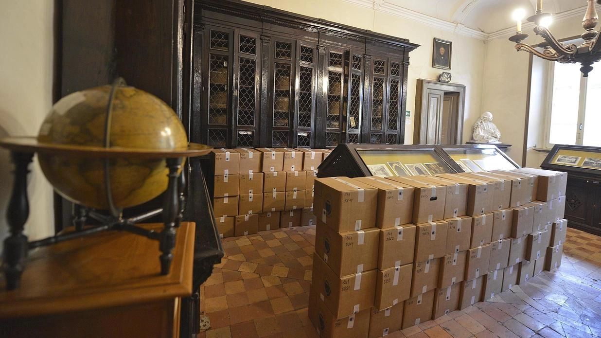 Oliveriana: il maxi trasloco di libri. Settemila scatoloni a Monsano. Altre migliaia di volumi da piazzare