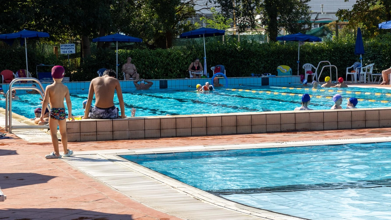 Una piscina in una foto di repertorio