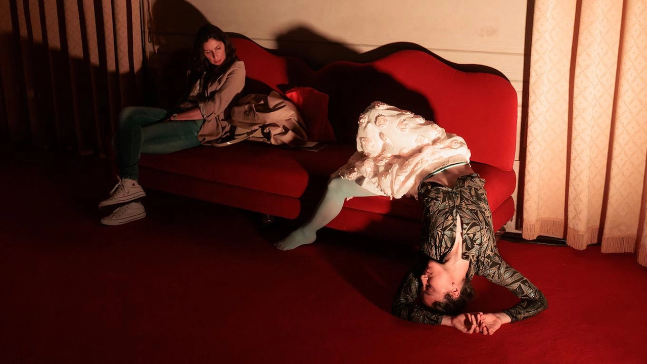 ’Redrum’, performance di danza e installazione immersiva, in scena fino a oggi