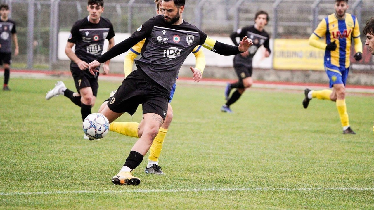 Il capitano Mauro Iori in azione