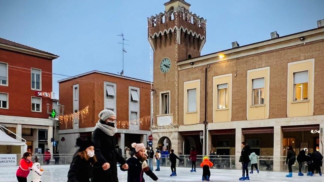 Pattinaggio su ghiaccio, oggi apre la pista. E’ il clou del cartellone