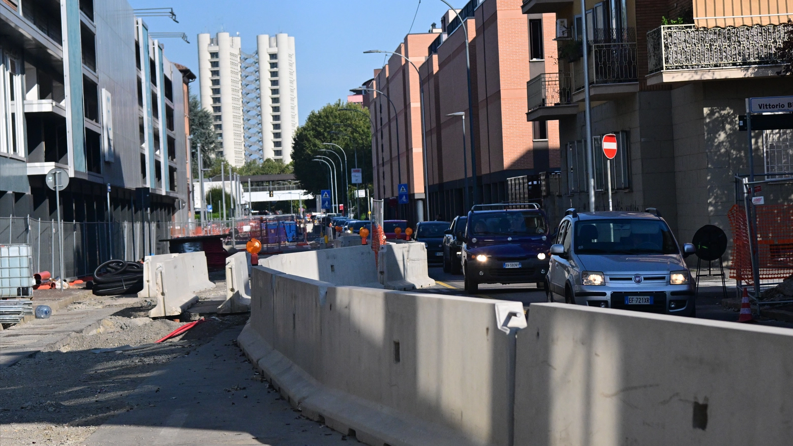 Uno dei tanti cantieri aperti in città per la realizzazione del tram (foto Schicchi)