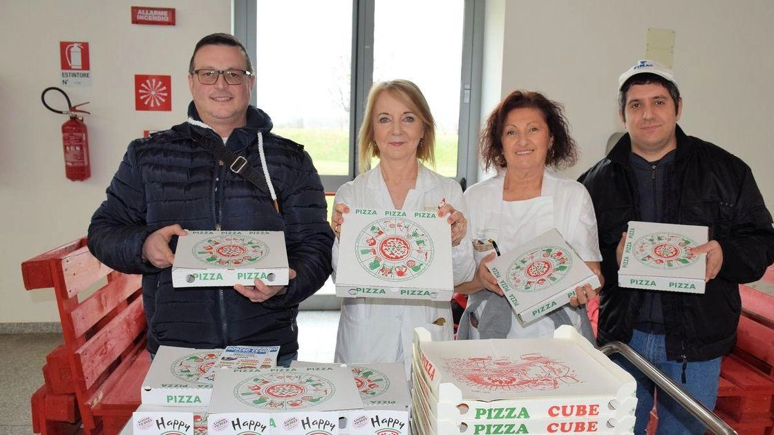 ‘Happy Pizza’ tra i reparti dell’ospedale di Cona