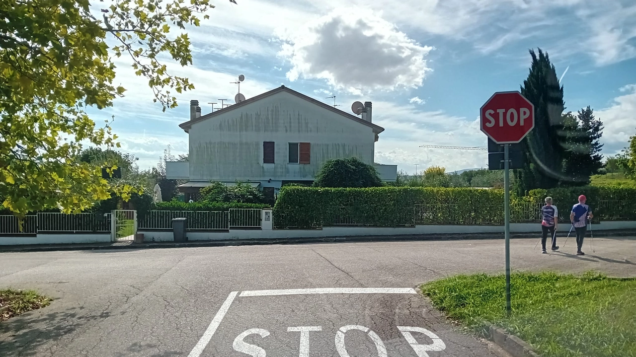 La segnaletica nuova in via Paradiso