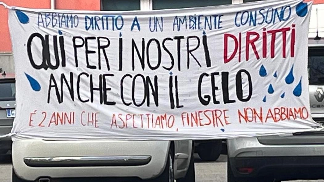 Zannoni, gli studenti in protesta