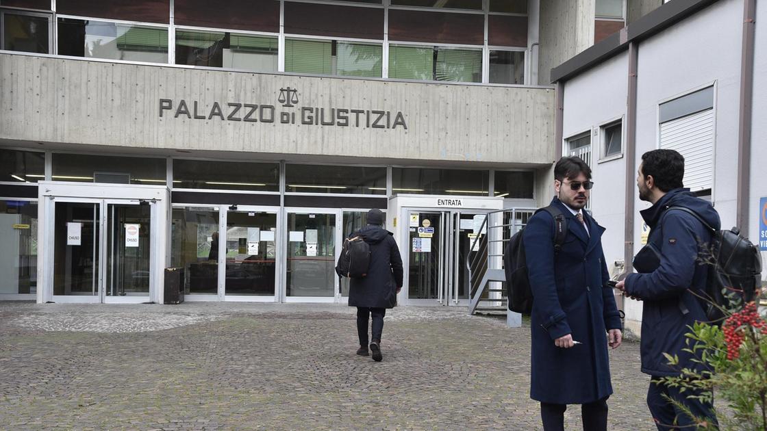 Violenza su una studentessa, un anno e otto mesi al cuoco