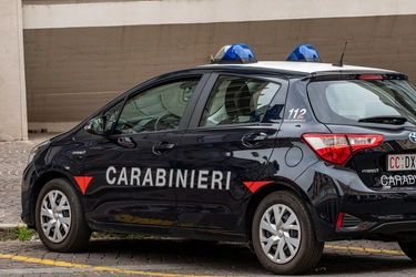 “Carabiniera bullizzata”. C’è troppa tensione, comandante sospeso