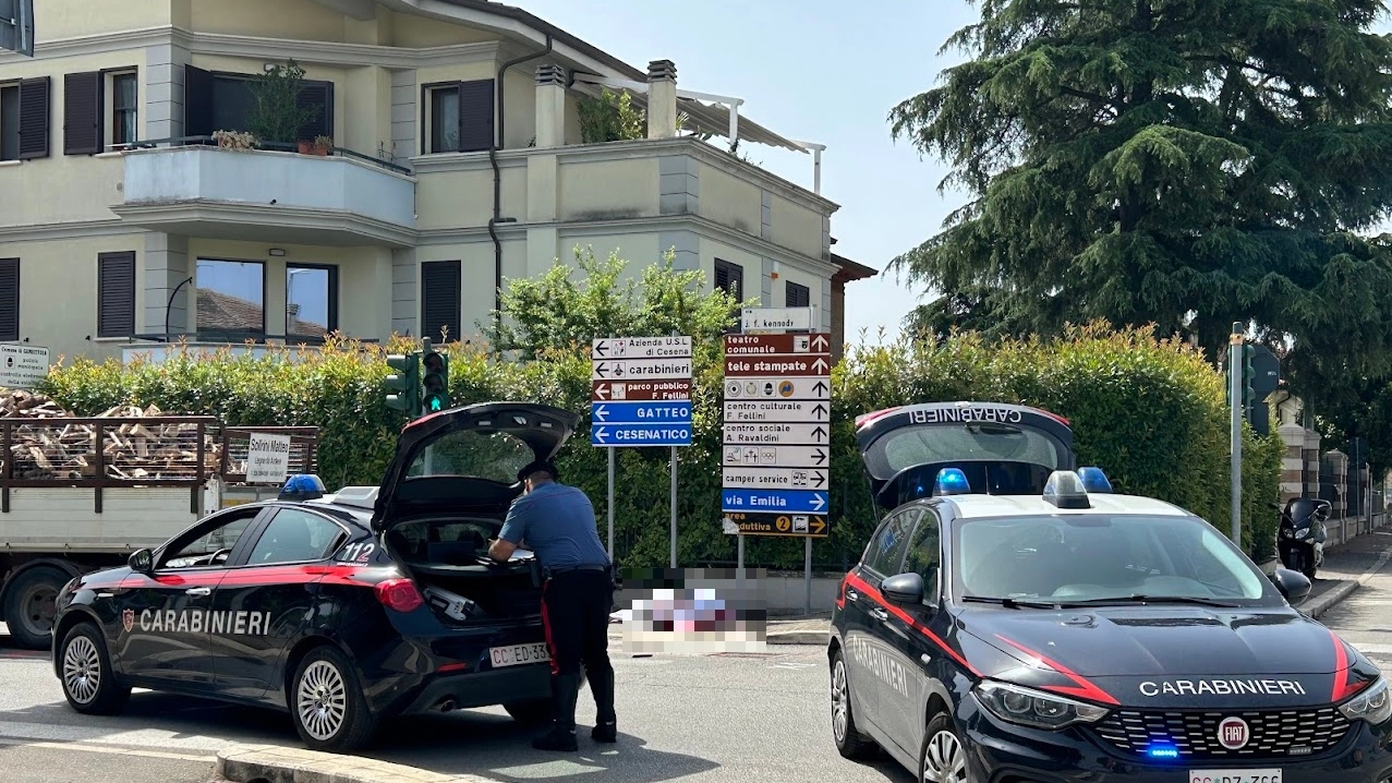 Sul luogo dell'incidente a Gambettola sono arrivati i carabinieri