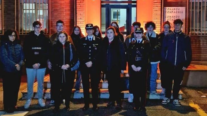 Carabinieri e Soroptimist incontrano gli studenti del Remo Brindisi