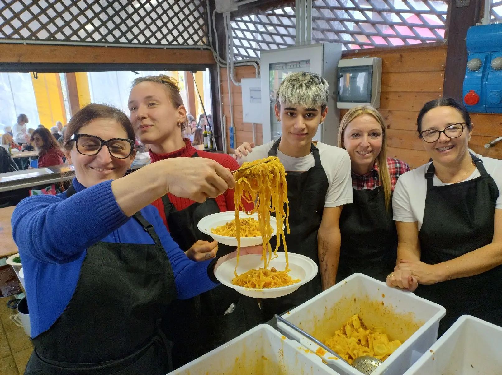 Forlì, boom d’autunno: in 5mila all’assalto della sagra di Rocca