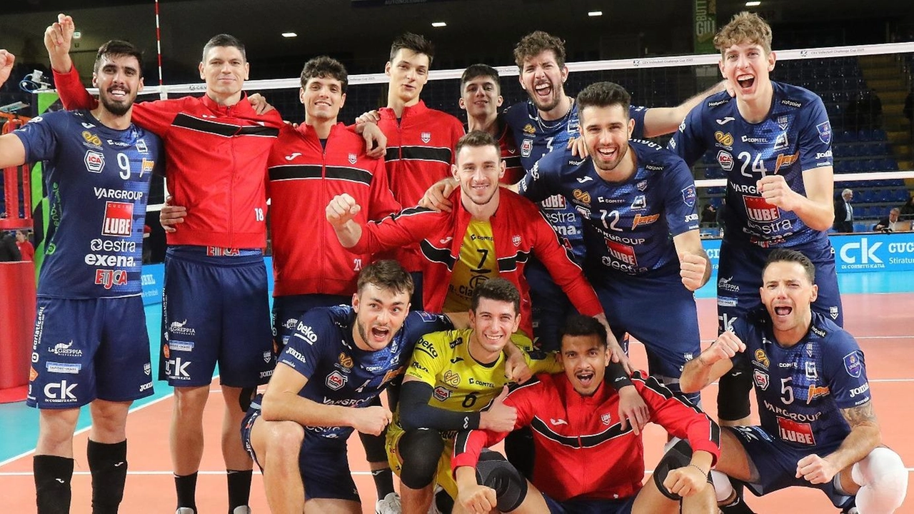 La Lube festeggia la vittoria in Challenge Cup contro i serbi del Topola