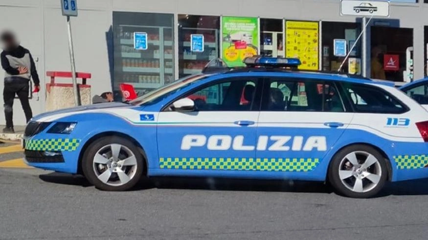 Il colpo in Abruzzo, la polizia li blocca in autostrada nelle Marche