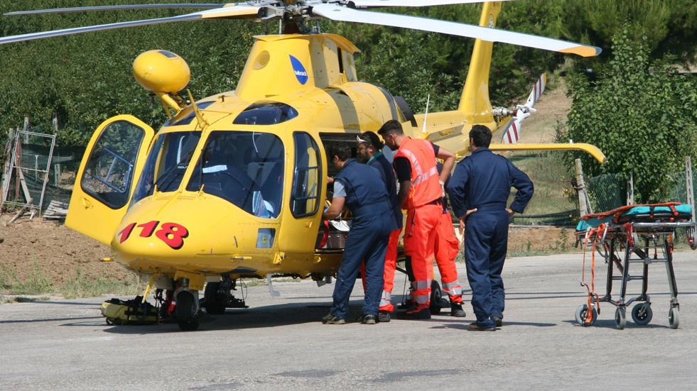 L’uomo è stato trasportato in elicottero all’ospedale di Cona (foto d'archivio)