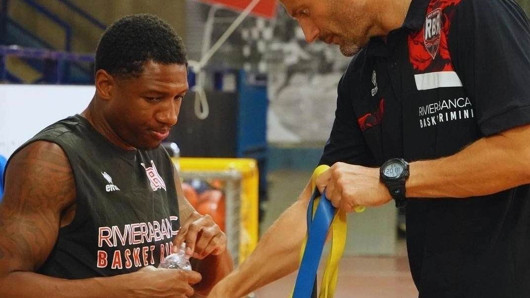 Gerald Robinson con il preparatore atletico Massimo Di Giovanni