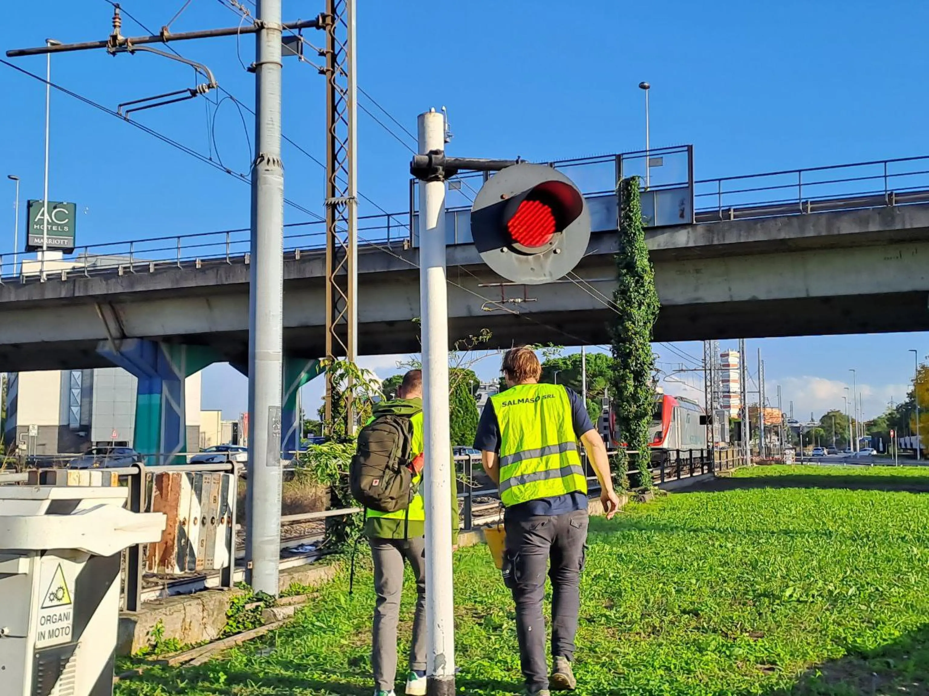 Dodicenne Travolta Da Un Treno Merci A Padova: è Gravissima