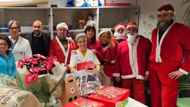 In moto da tutta la Romagna, per portare tanti regali e sorrisi ai bambini malati. Babbo Natale è arrivato in...