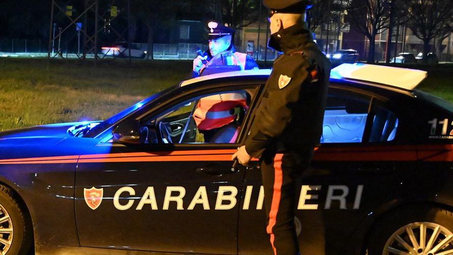 Trovato morto in auto, indagini in corso