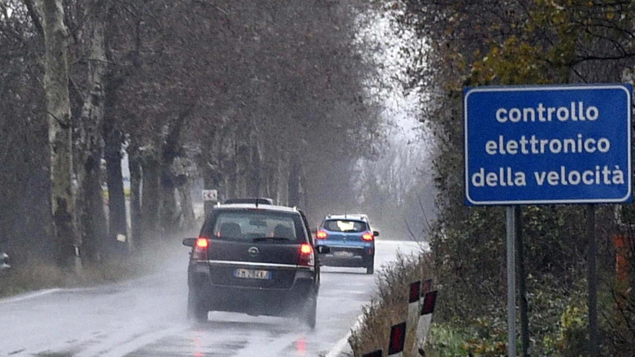 Sarebbe dovuto diventare operativo per fine mese l’autovelox alla Pieve, a Macerata. E invece, per una prescrizione dell’Anas, non è...