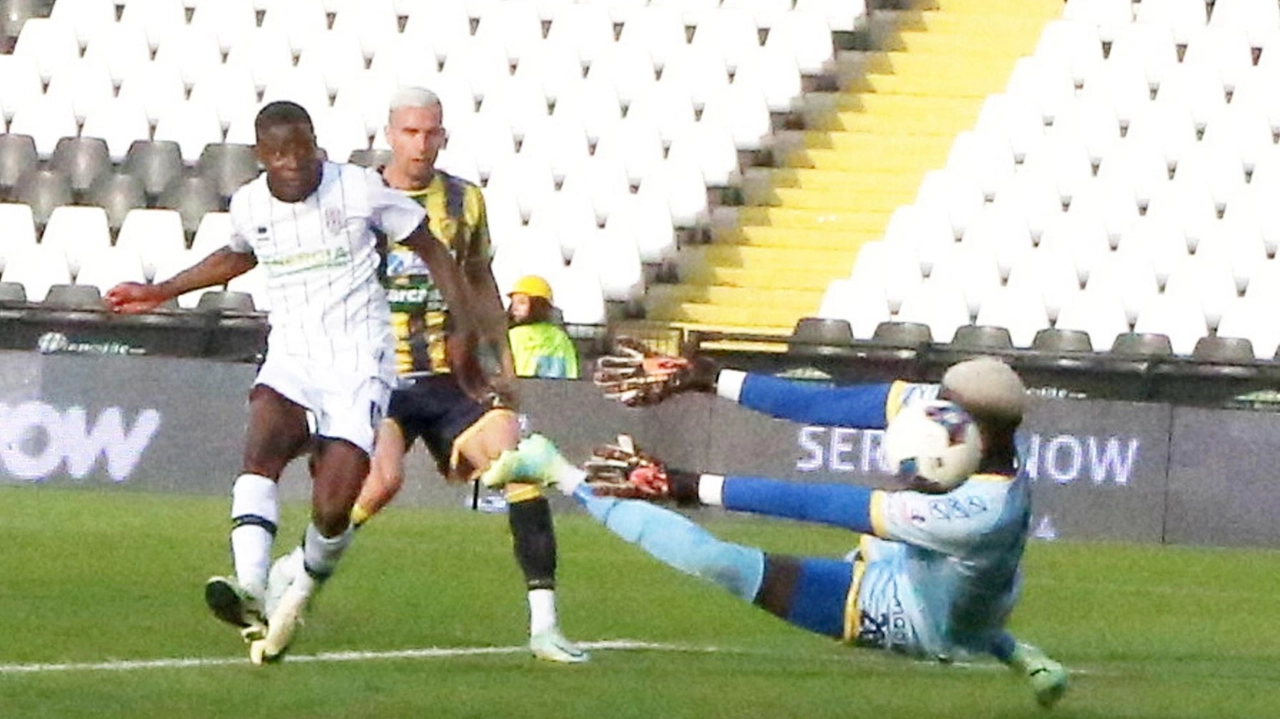 Il gol di Augustus Kargbo. contro la Juve Stabia nella sfida di Supercoppa