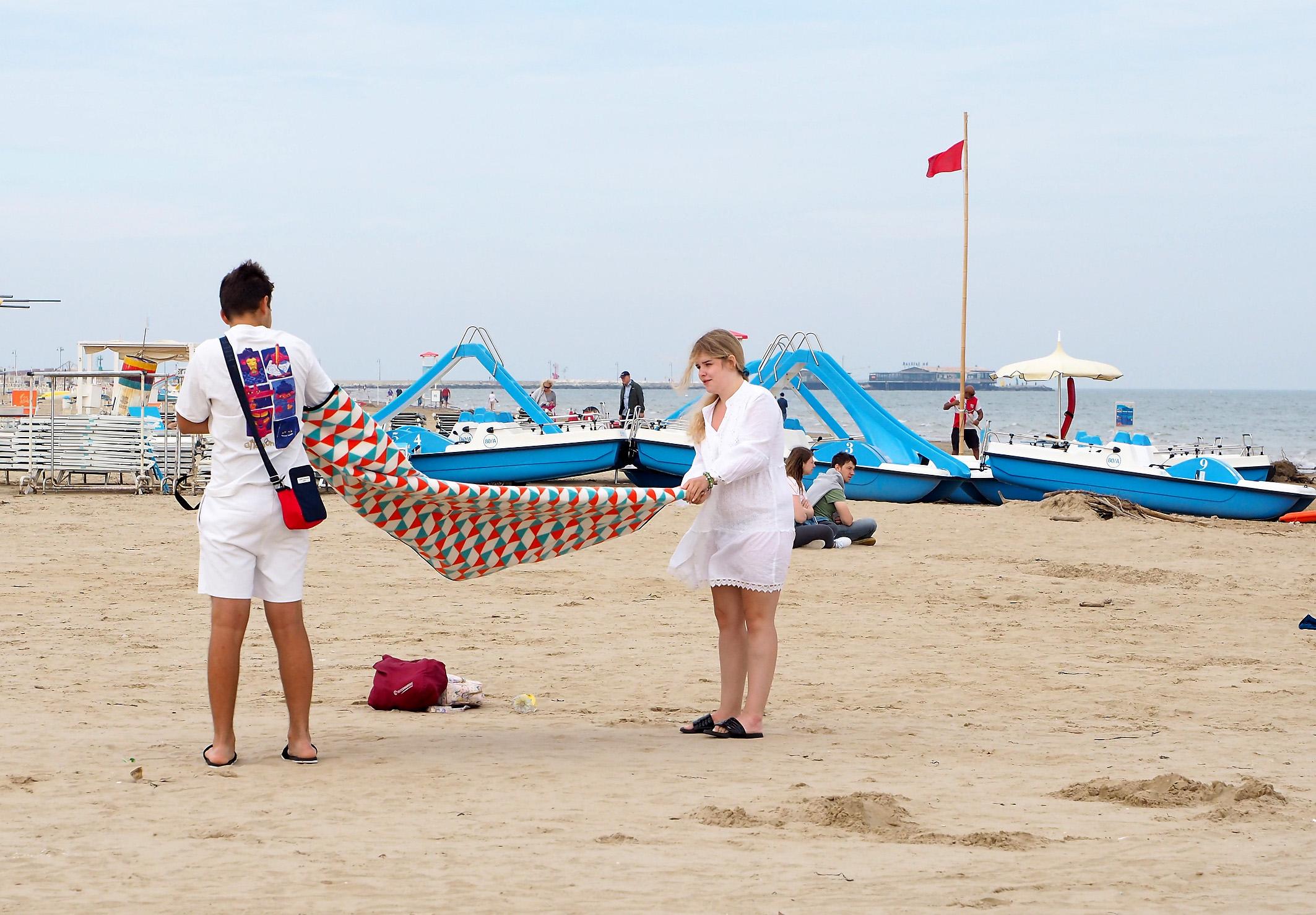 Stagione spiaggiata a Rimini. I bagnini chiudono tutto: “Figuraccia per la Riviera”