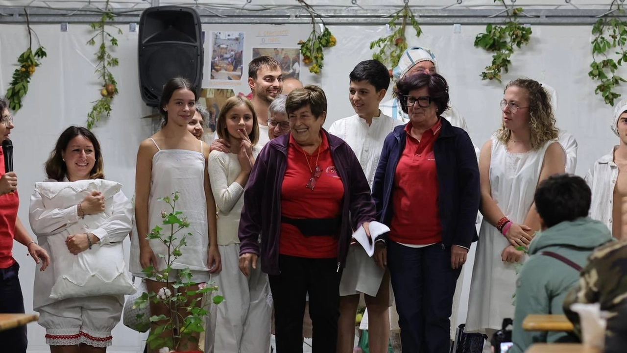 Non solo un entusiasmante repertorio di danze popolari della tradizione rurale e in tipici costumi propone il gruppo folkloristico "Balcone...