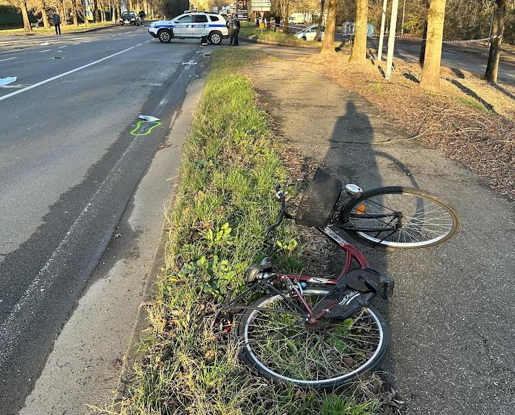 Correggio, pensionato novantenne muore nello schianto in bici