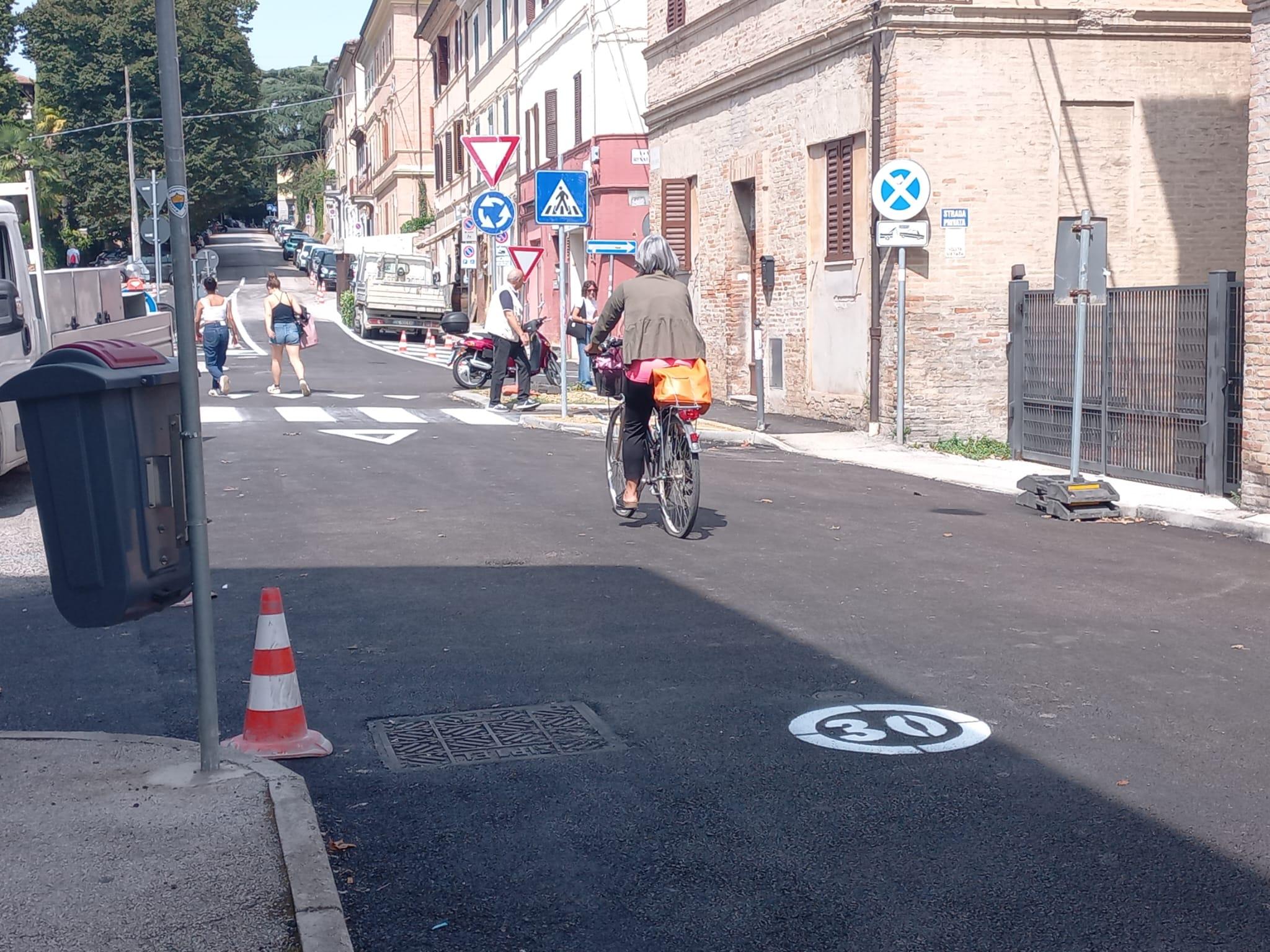 Jesi, in arrivo zone 30 e dossi in prossimità di tutte le scuole