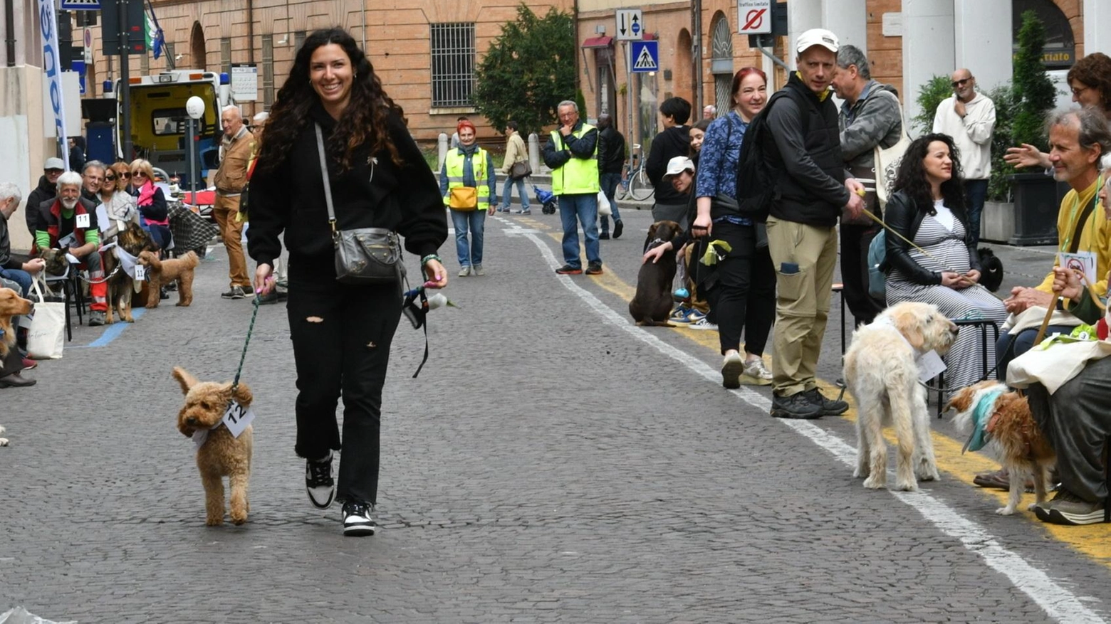 Piccioni è la presidente dell’associazione ’Idee in corso’ che ha lo scopo di curare la convivenza del cuore urbano: "Figli d’una cultura nazi-fascista"