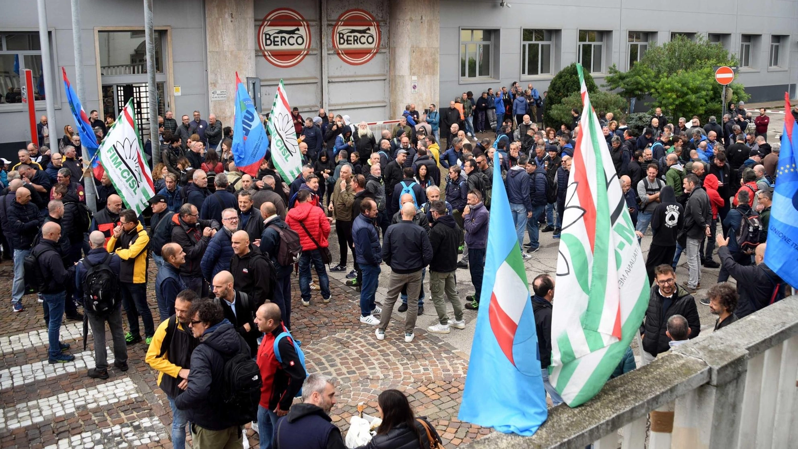 Berco, la doccia fredda: "Restano i licenziamenti. Ma pronti alla trattativa"