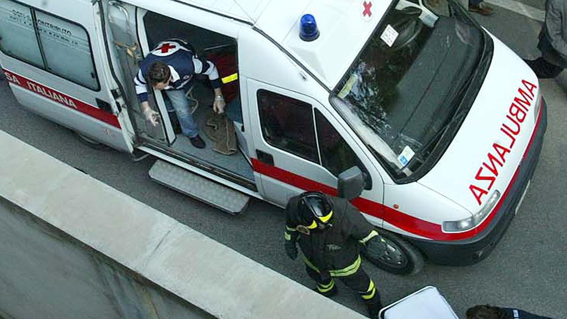 Treviso, tifoso ferito al Tenni: è scivolato e ha battuto la testa. Rischia la vita