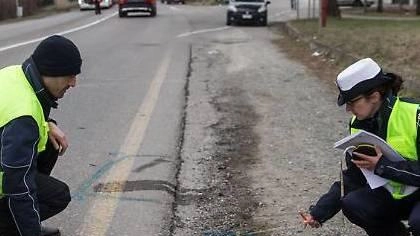 Strade di sangue. Investita da un’auto, ventenne molto grave