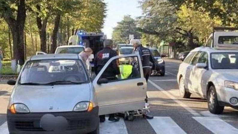 Tamponamento a catena con due feriti. È successo ieri in viale Amendola, alle 15.09. Sono rimaste coinvolte una Fiat Punto...