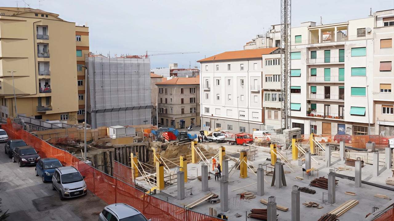 Nel grande cantiere di via Montebello i lavori sono ripresi, restano dei nodi