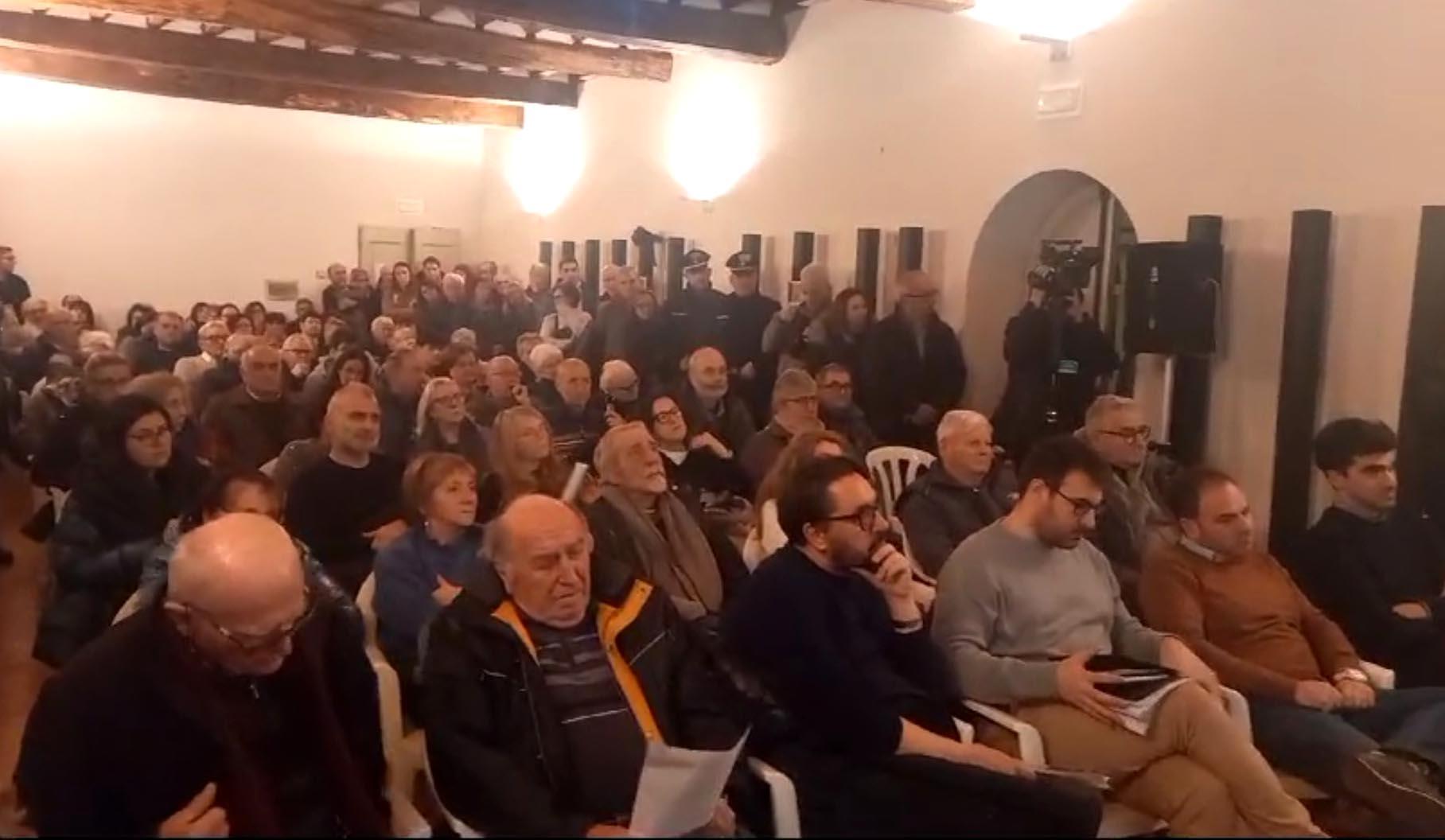 "No biometano", affollata assemblea a Gualtieri