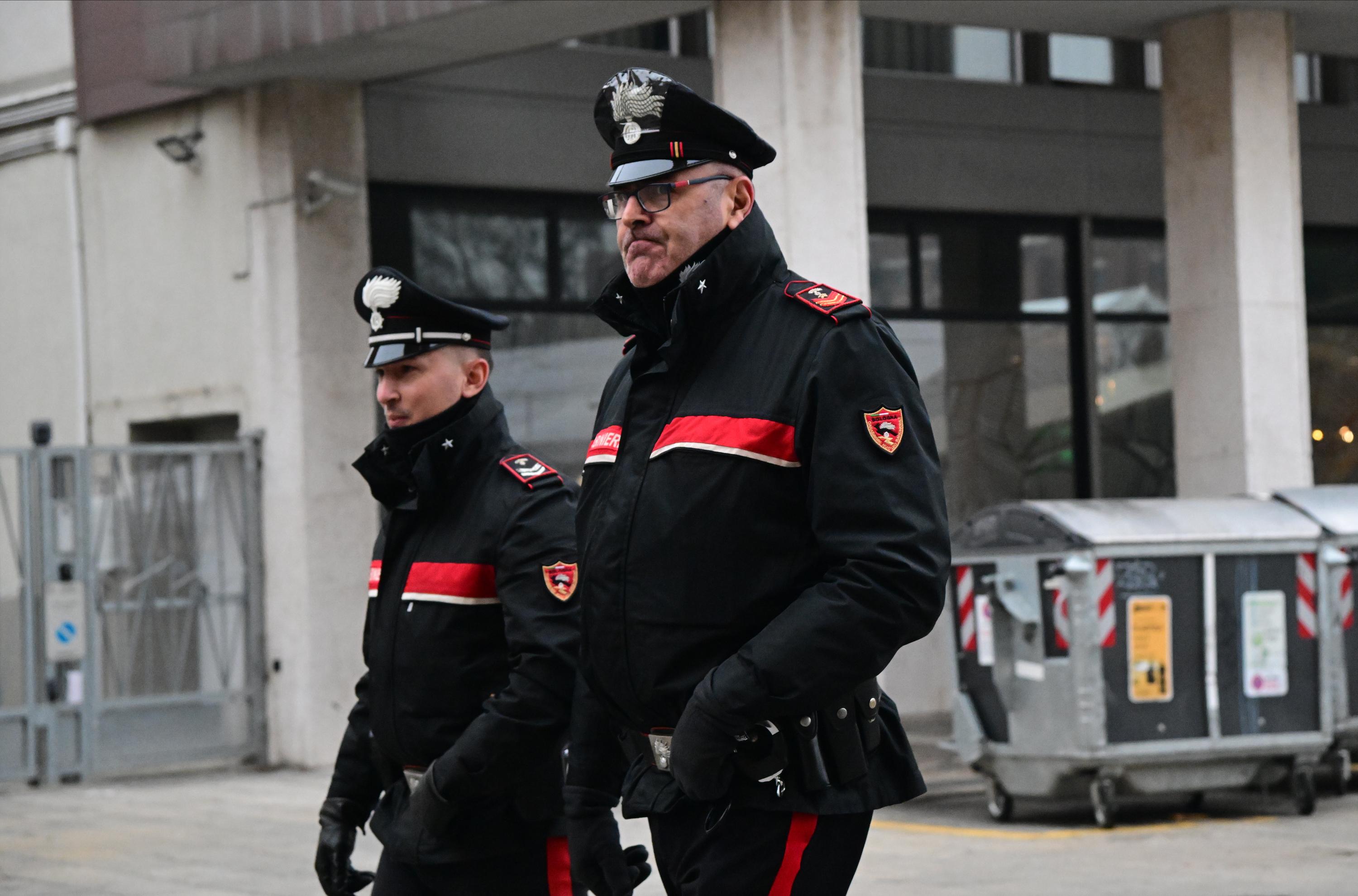 Bologna, baby gang in via Riva Reno: aggredito da 10 ragazzini