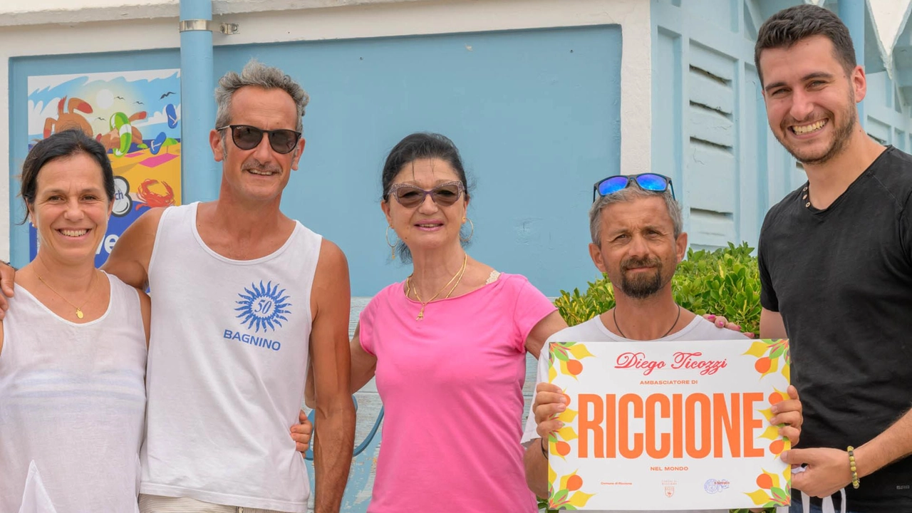 Aveva solamente tre anni quando la prima volta venne al mare a Riccione con la famiglia. Diego Ticozzi, ieri mattina,...