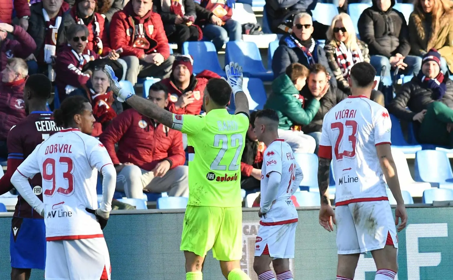 Scarpa in campo e offese razziste. Partita sospesa per quattro minuti