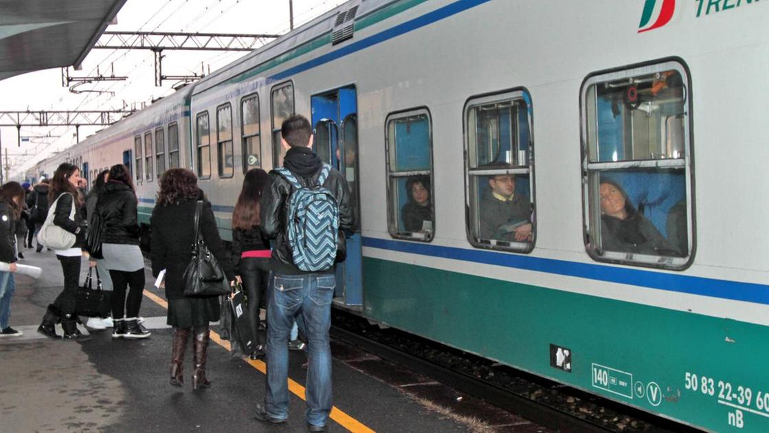 ’Intemperanti’ in carrozza. Senza biglietto e rissosi, così i treni fanno ritardo