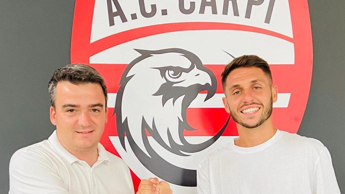 Il Carpi celebra il ritorno di Simone Saporetti e si prepara per un attacco di spessore con l'arrivo imminente di Erik Gerbi. In corso la vendita degli abbonamenti per la nuova stagione.