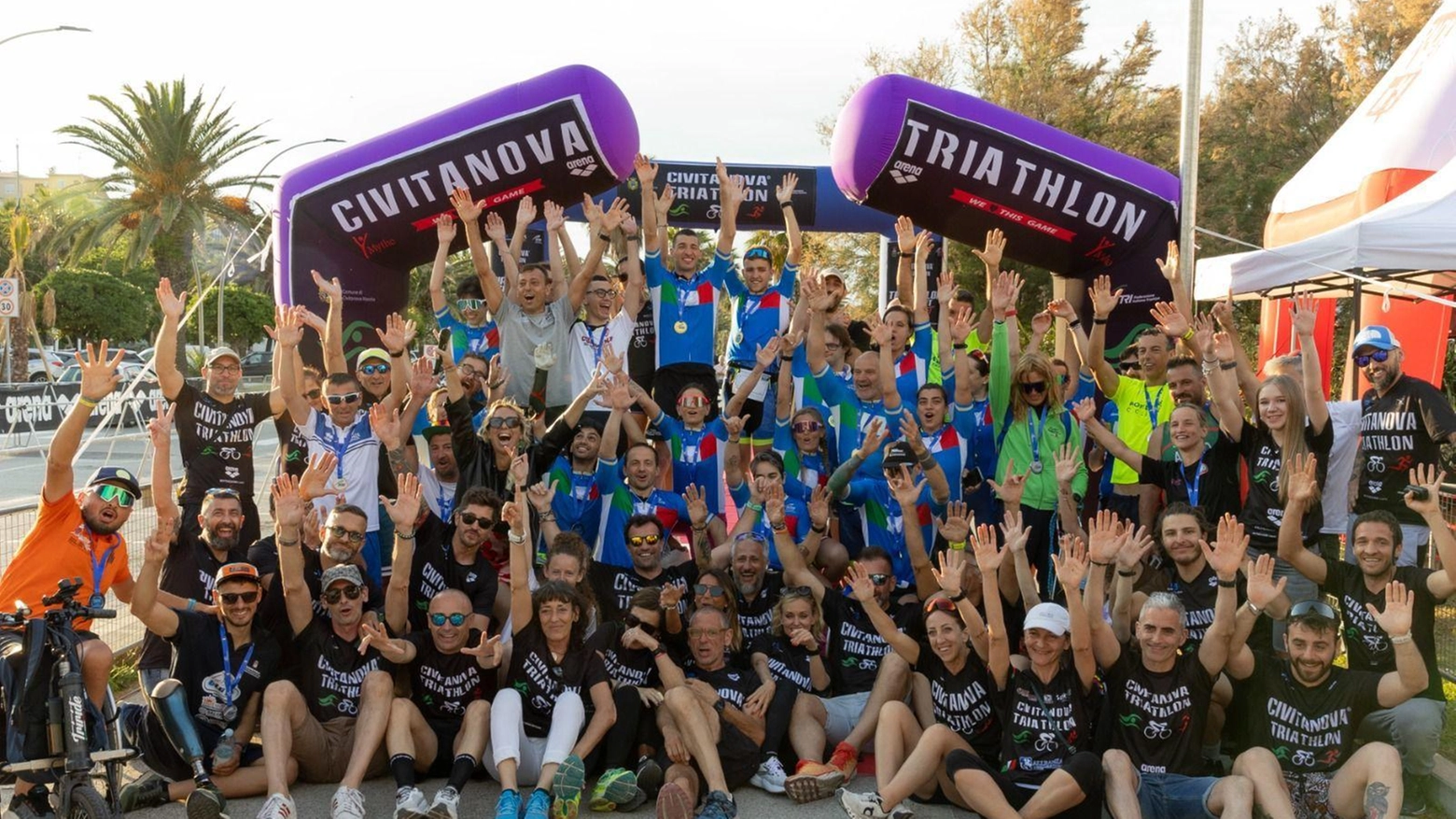 La festa del triathlon a Civitanova. Sancisi e Righetti sui rispettivi podi