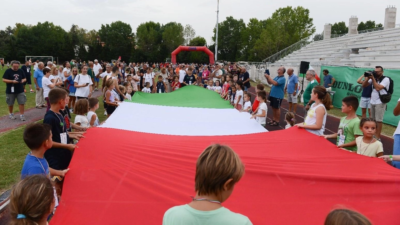 Successo per la manifestazione Nonni&Nipoti inserita nel Falconara Sport Day: presenti atletici paralimpici e il campione di vela Alberto Rossi .