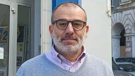 Marco Ceccolini, pesarese doc, direttore del negozio Trony Pesaro, in fondo al Corso XI settembre