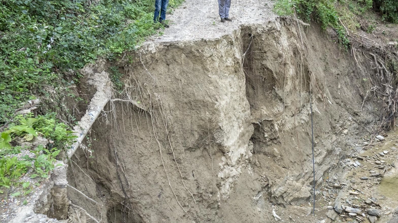 Dodici sindaci dell'Appennino chiedono fondi urgenti per la ricostruzione dopo l'alluvione di settembre.